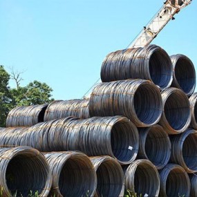 國內鋼價跌幅擴大后企穩(wěn) 進口礦價格再創(chuàng)階段性新低